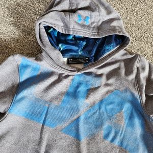 BOYS UNDER ARMOUR SWEATSHIRT